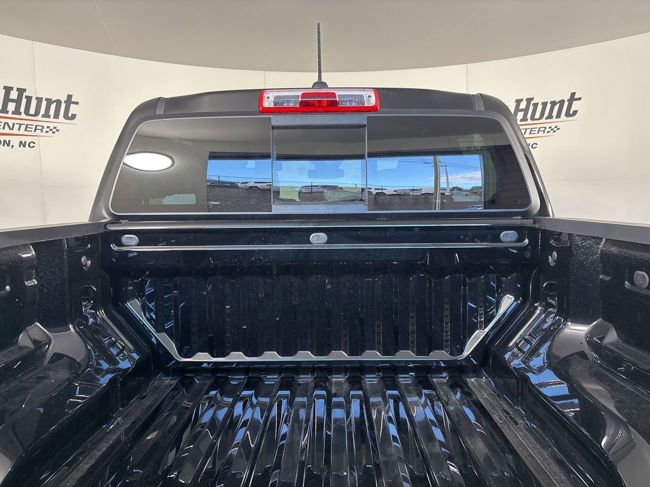 Used 2024 Chevrolet Colorado Trail Boss w/ Technology Package image 19