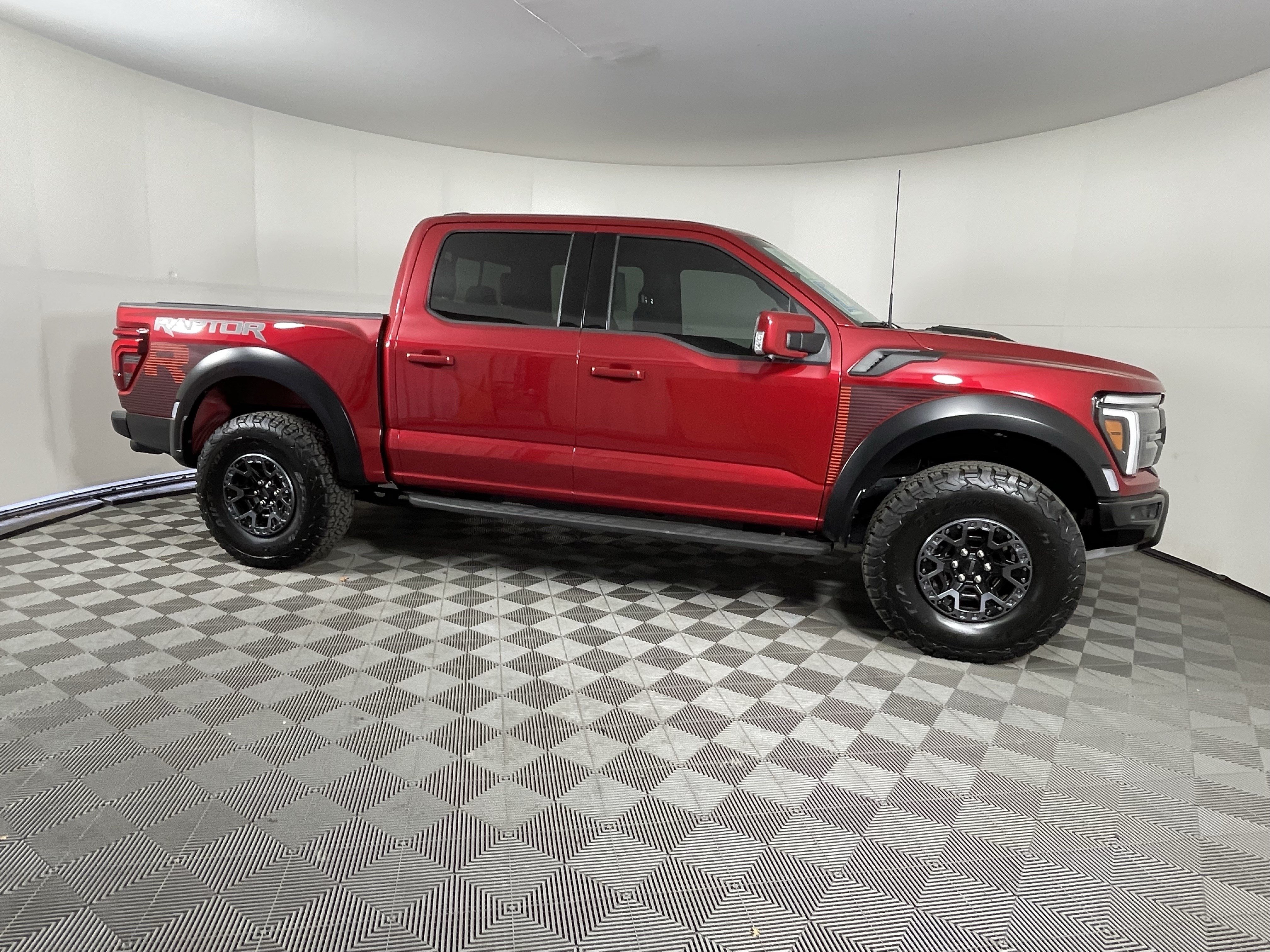 Used 2025 Ford F150 Raptor w/ Equipment Group 803A Raptor R AWD/4WD image 6