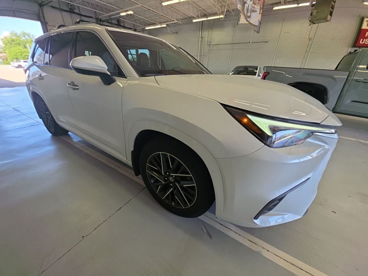 Used 2026 Lexus TX 350 AWD w/ Technology Package image 3