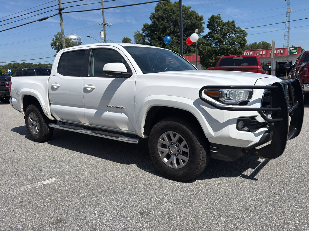 Used 2017 Toyota Tacoma SR5 w/ Tow Package RWD image 7