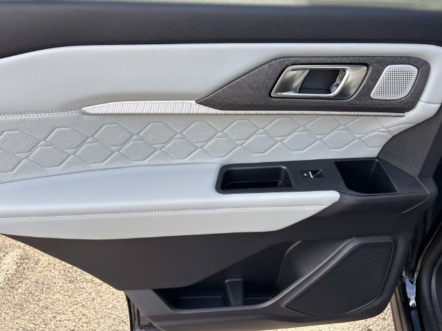 New 2026 Ford Explorer Platinum w/ LUX Leather Package AWD/4WD image 20