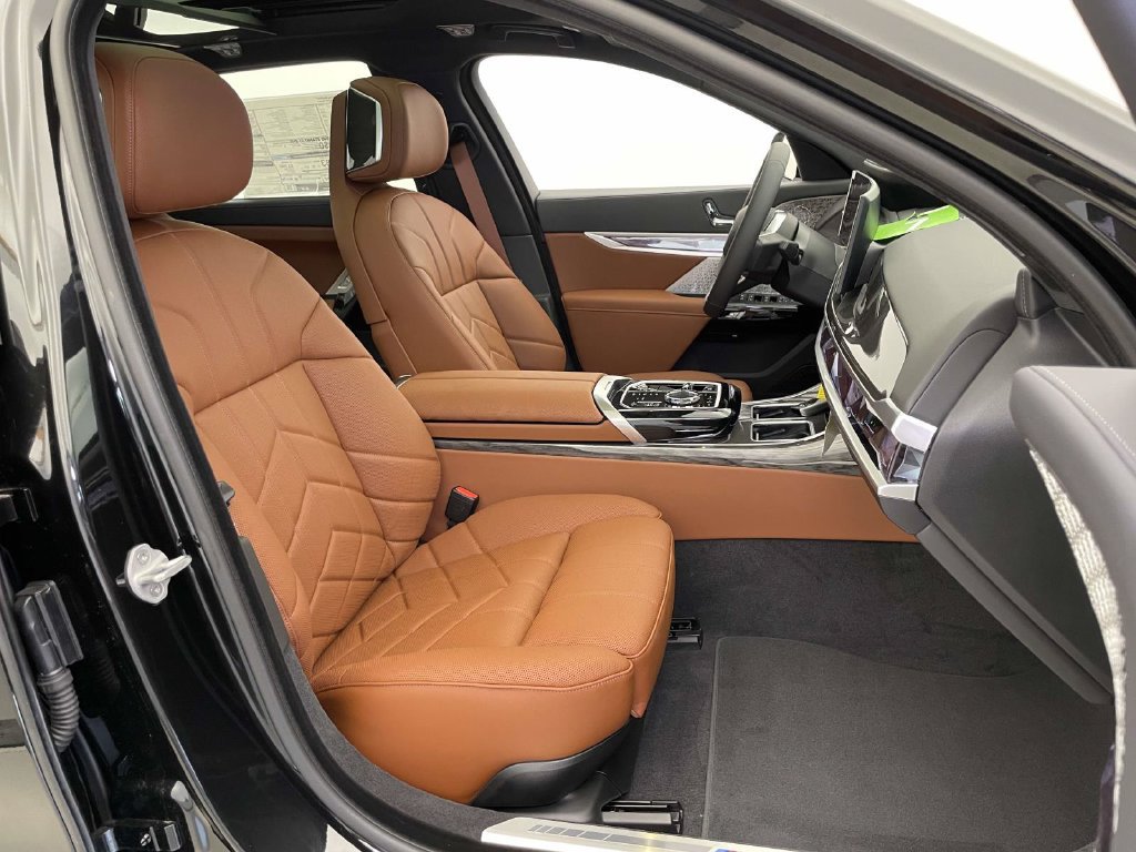 New 2026 BMW i7 xDrive60 AWD/4WD image 19