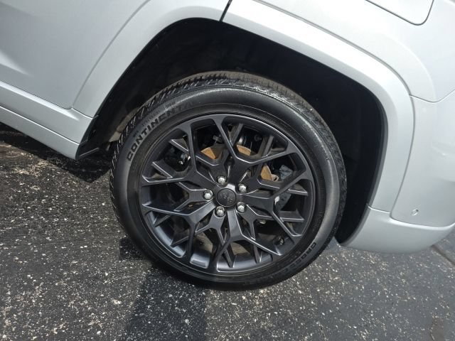 Used 2025 Jeep Grand Cherokee Summit AWD/4WD image 56