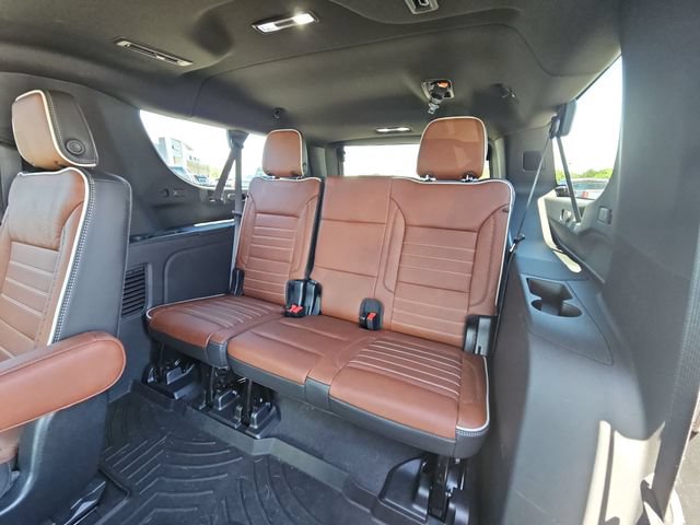 Used 2023 GMC Yukon XL Denali Ultimate AWD/4WD image 27