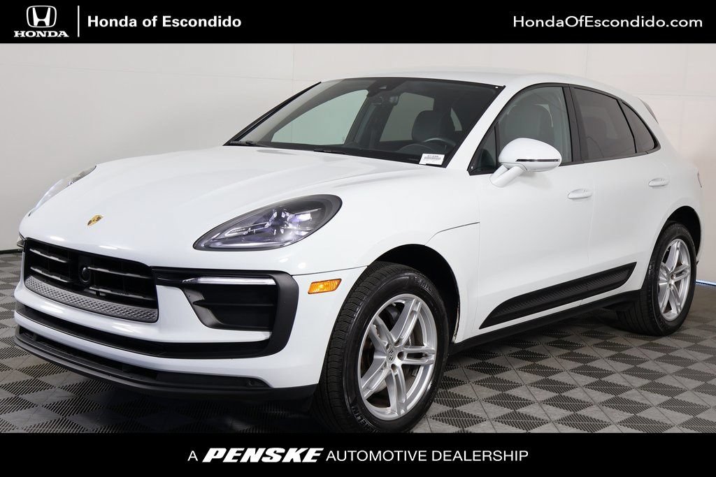 Used 2024 Porsche Macan AWD/4WD image 1