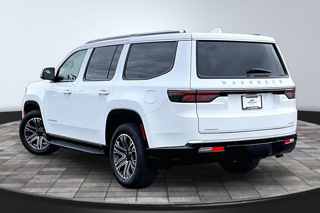Used 2023 Jeep Wagoneer Series II AWD/4WD image 13