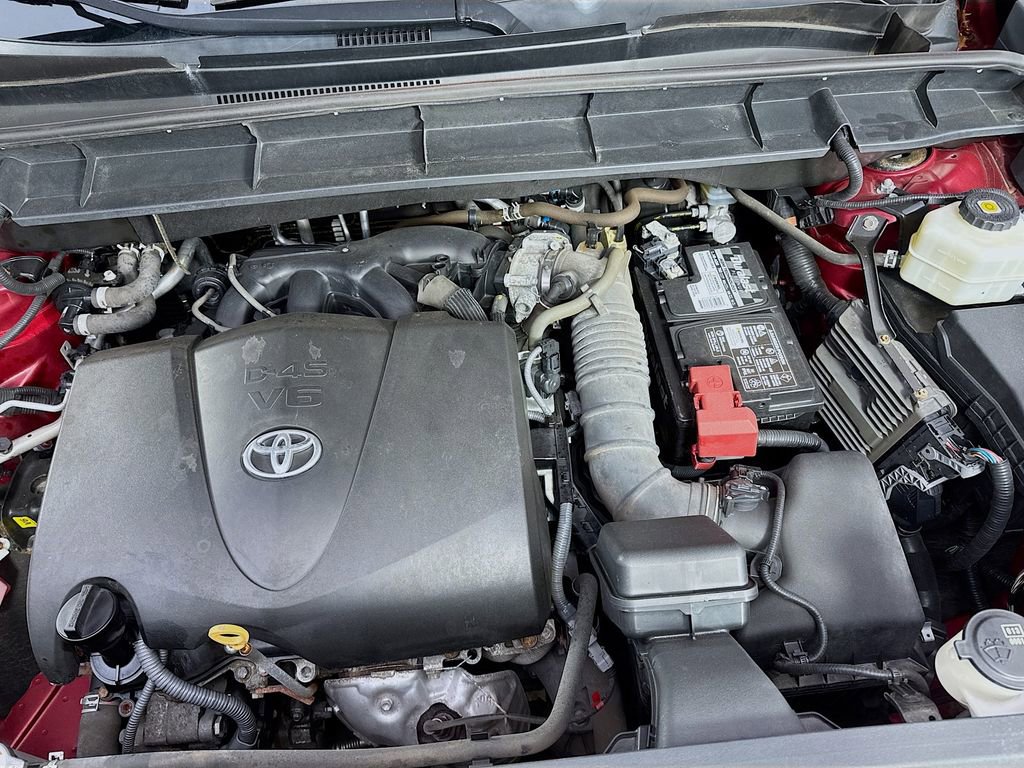 Used 2020 Toyota Highlander LE AWD/4WD image 37