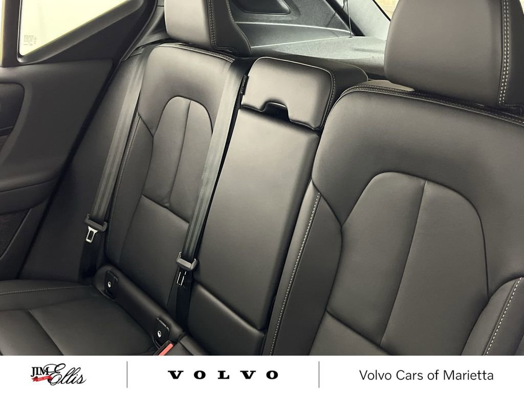 New 2026 Volvo XC40 B4 Plus w/ Climate Package image 23