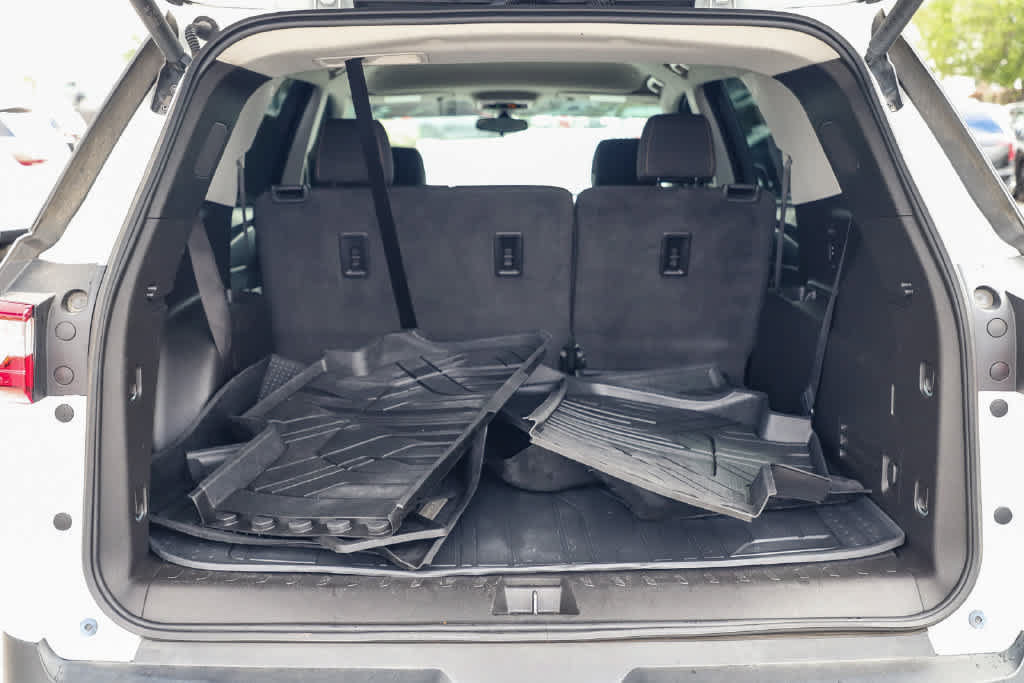 Used 2019 Chevrolet Traverse LT FWD image 27