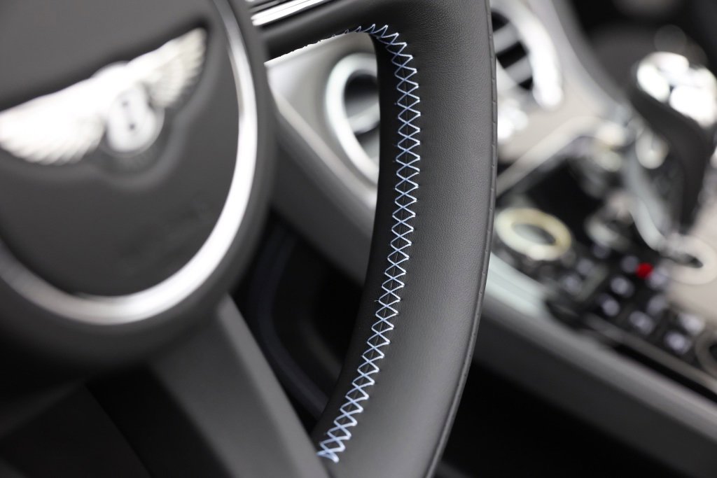 Used 2025 Bentley Continental GTC image 16