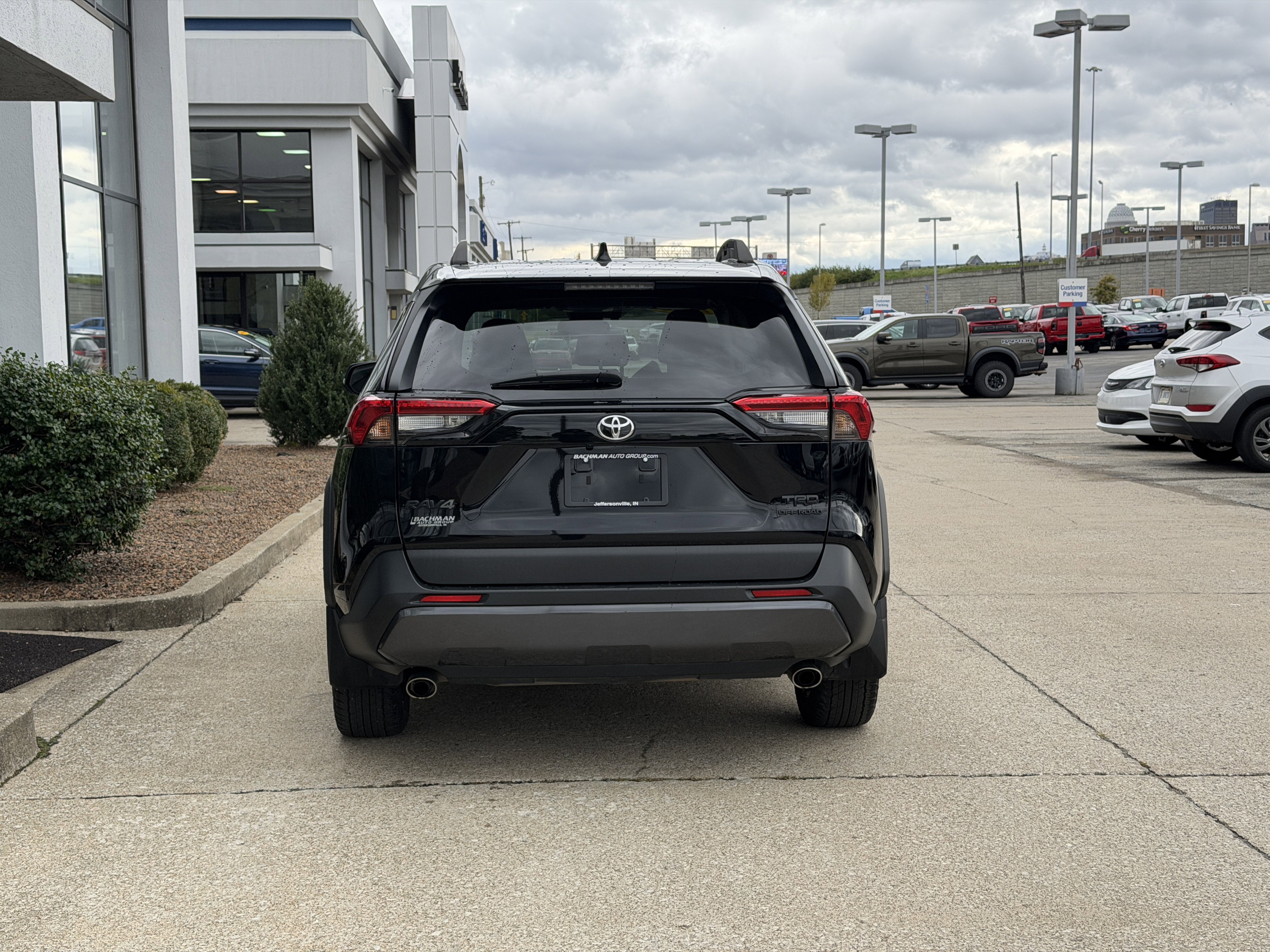 Used 2022 Toyota RAV4 TRD Off-Road image 6