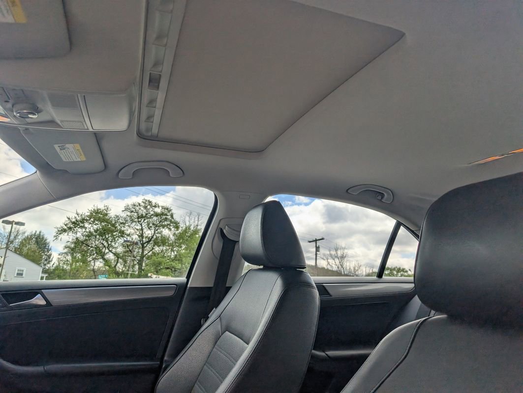 Used 2013 Volkswagen Jetta SEL FWD image 31