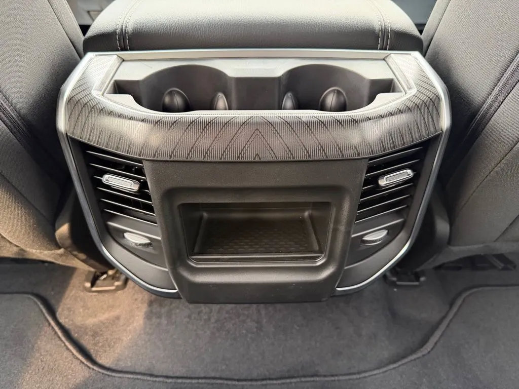 New 2026 RAM 1500 Express AWD/4WD image 13