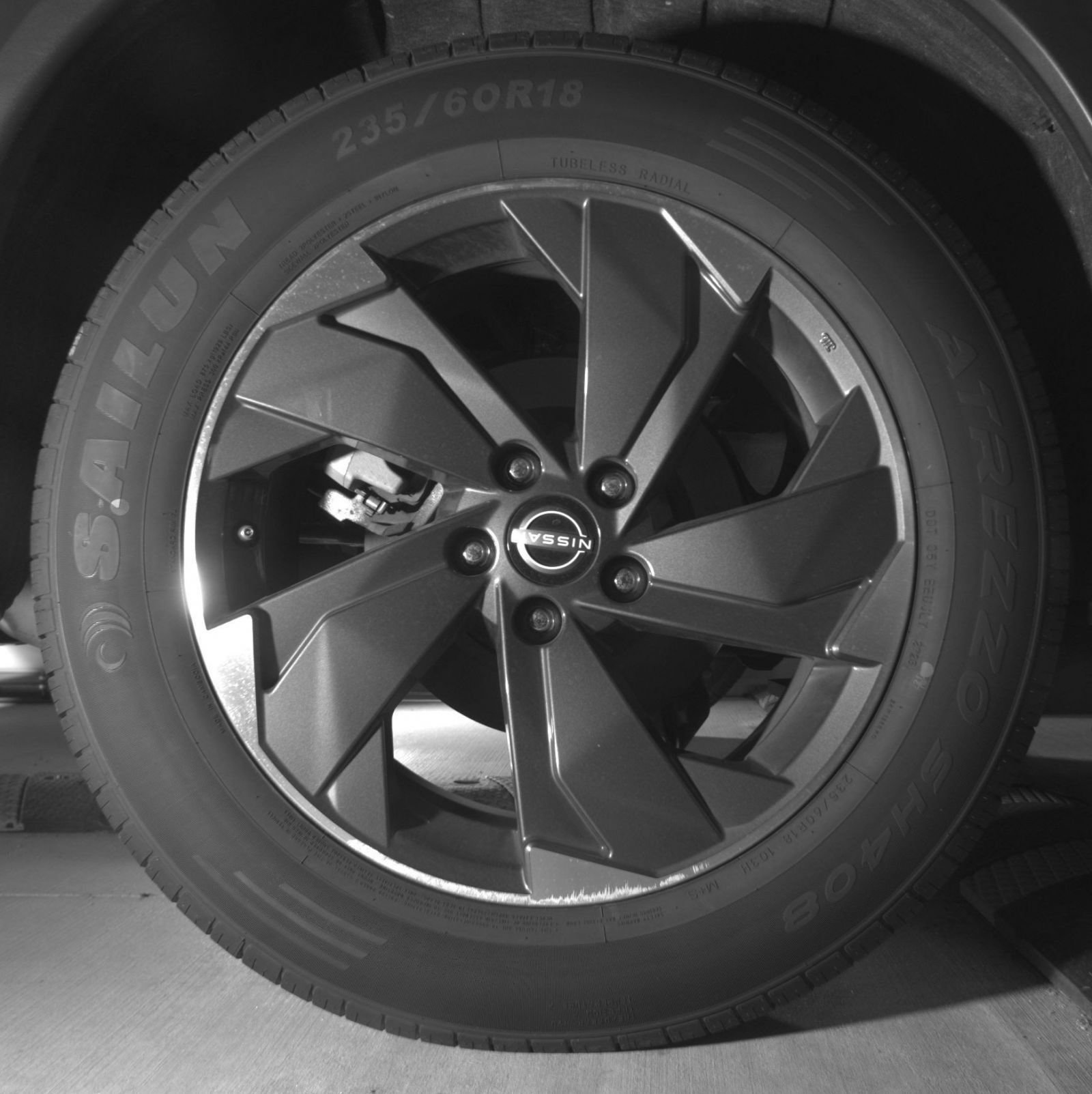 Used 2025 Nissan Rogue SV FWD image 18