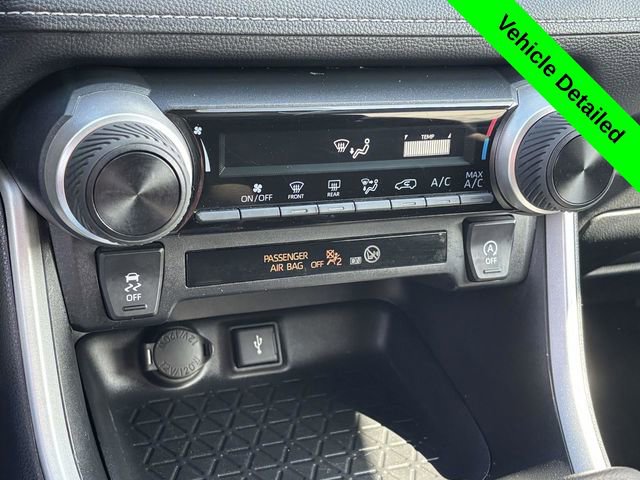 Used 2022 Toyota RAV4 LE image 16