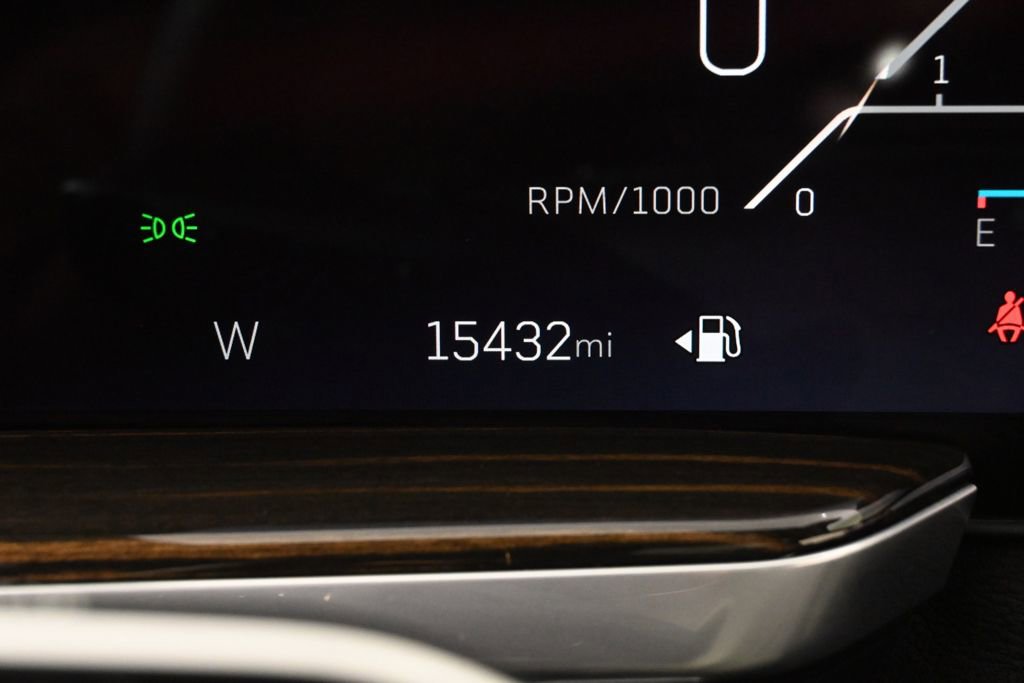 Certified 2025 Cadillac Escalade Premium Luxury image 27