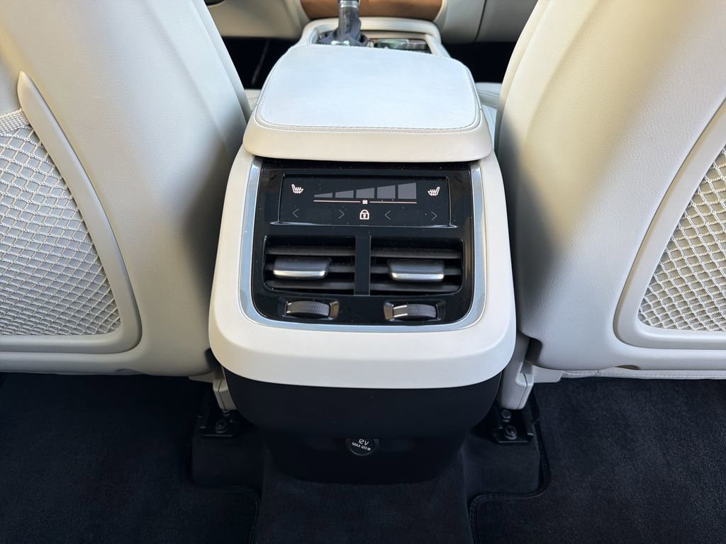 Used 2020 Volvo XC90 T6 Inscription image 25
