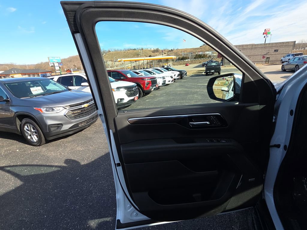 New 2026 Chevrolet Suburban Premier w/ Sun And Tow Package image 12
