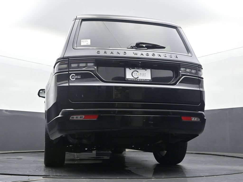 Used 2025 Jeep Grand Wagoneer Series III w/ Rear Seat Video Group 1 AWD/4WD image 50