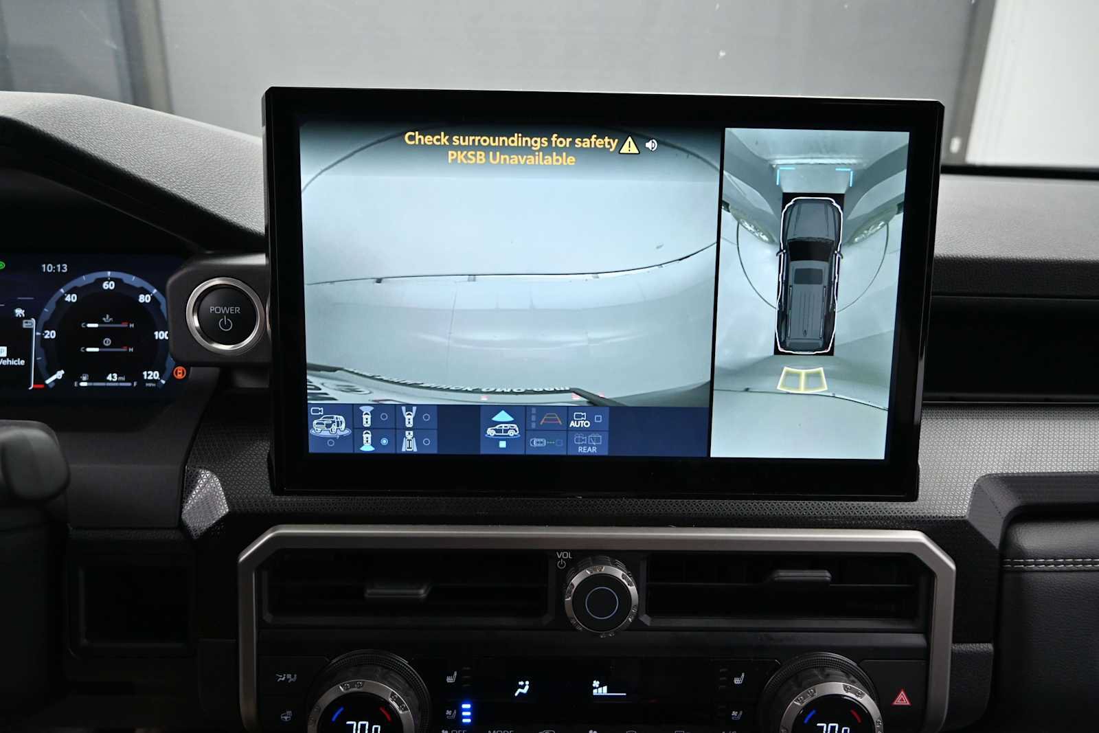 Used 2025 Toyota 4Runner Limited AWD/4WD image 18