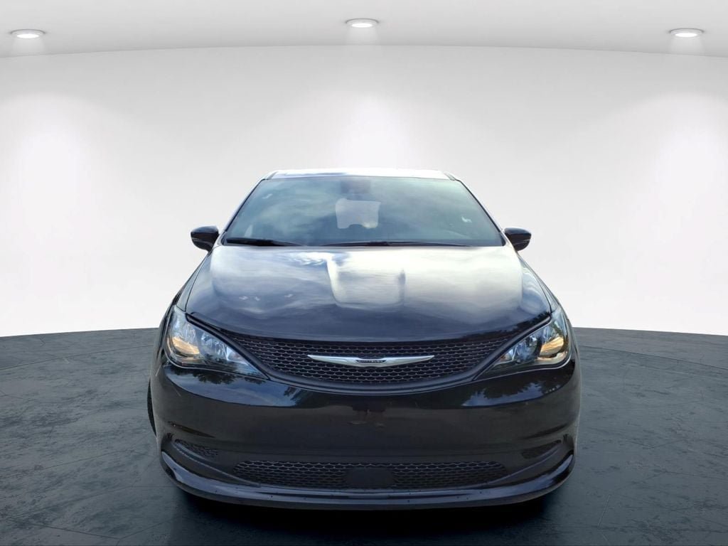 New 2027 Chrysler Pacifica LX FWD image 4