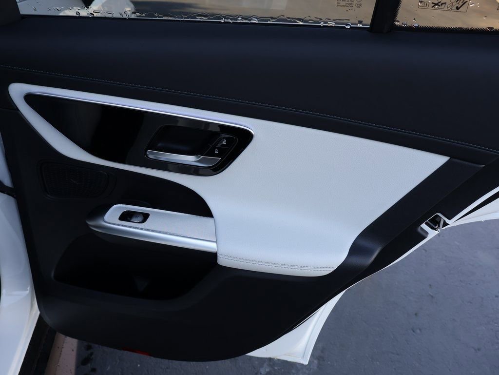 Certified 2025 Mercedes-Benz GLC 300 4MATIC image 16