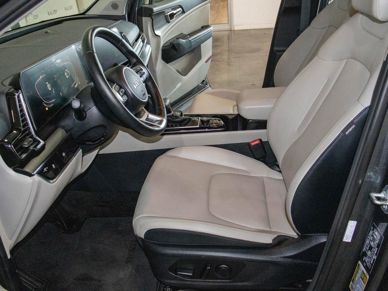 New 2025 Kia Sportage EX image 8