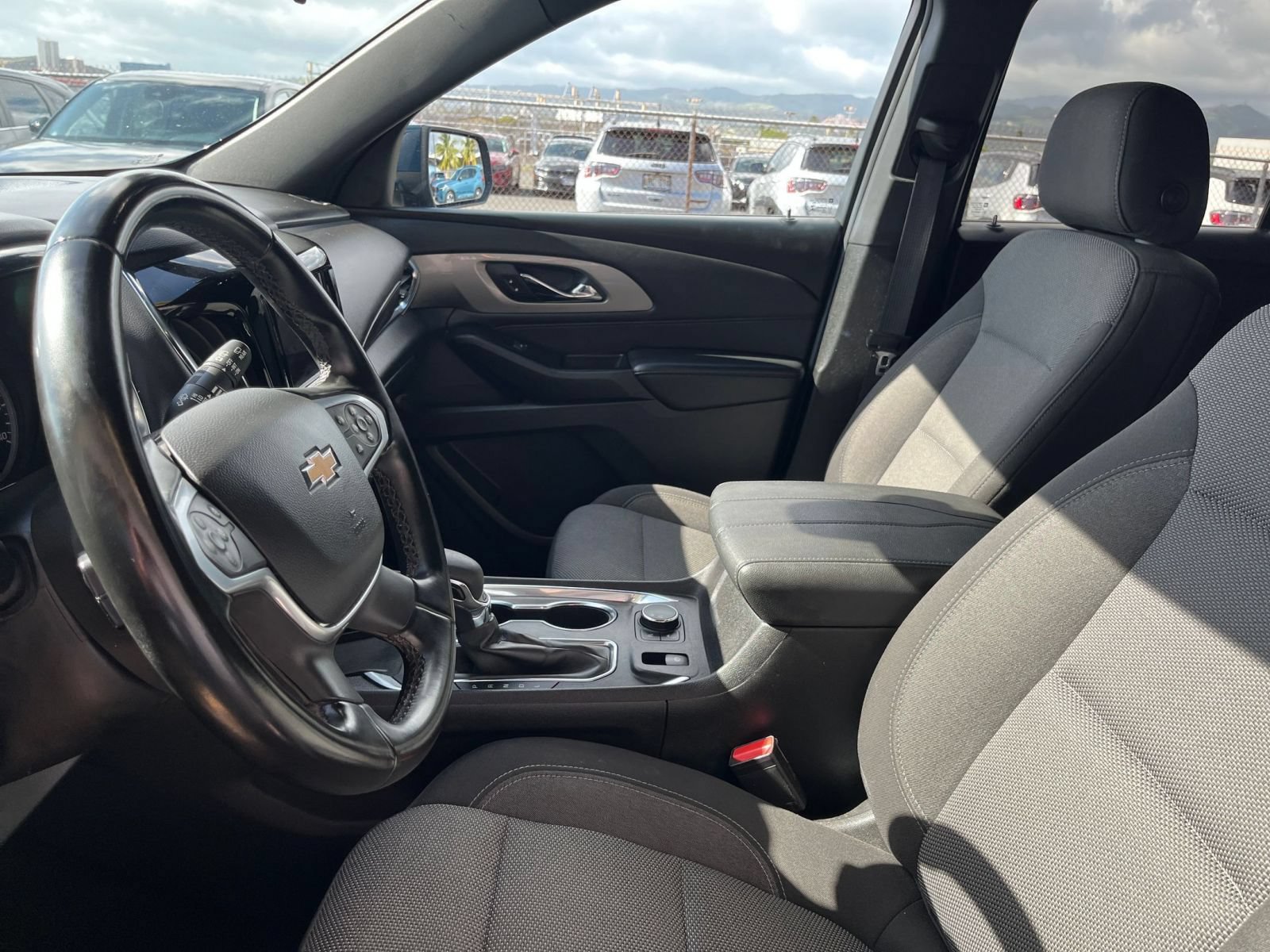 Used 2023 Chevrolet Traverse LT FWD image 26