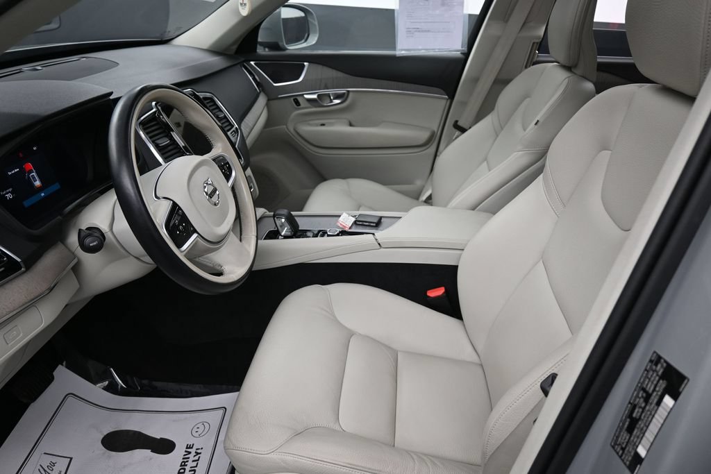Used 2025 Volvo XC90 B5 Plus w/ Protection Package AWD/4WD image 21