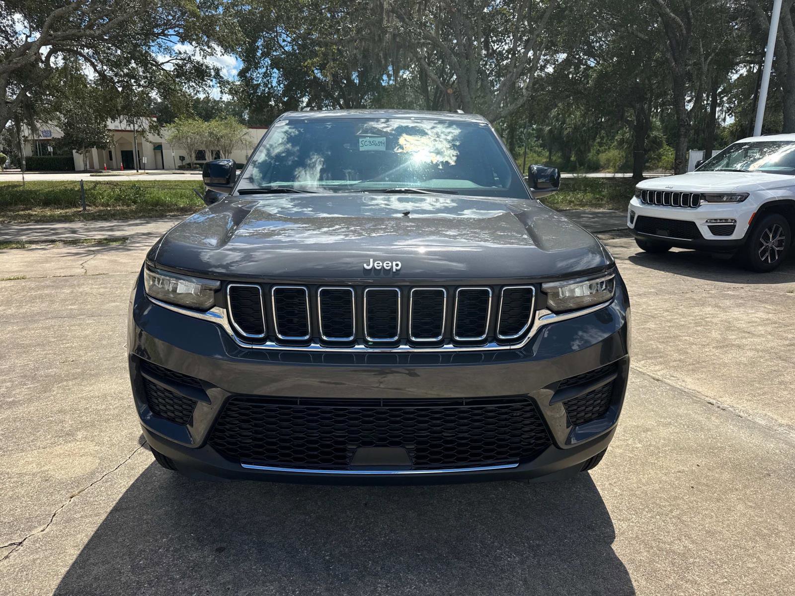 New 2025 Jeep Grand Cherokee Laredo X w/ Luxury Tech Group I image 8