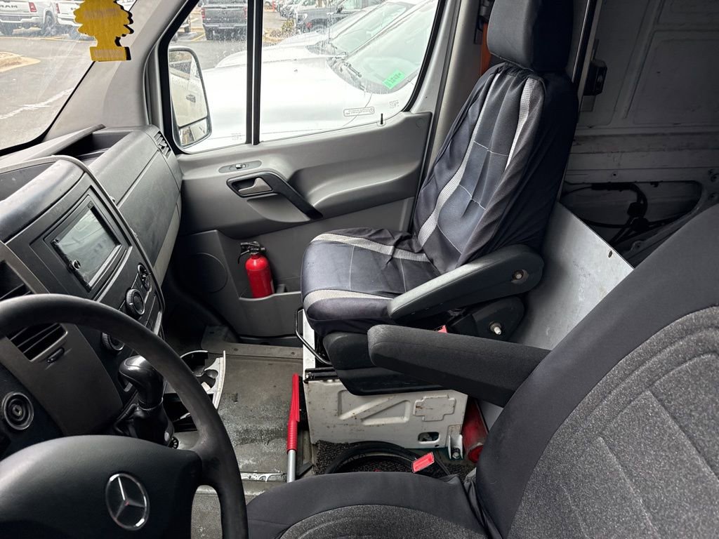 Used 2011 Mercedes-Benz Sprinter 2500 image 14