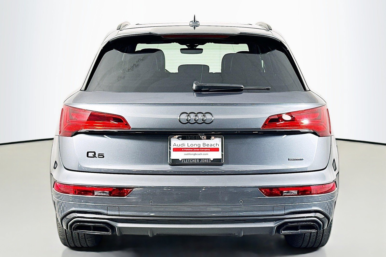 Used 2023 Audi Q5 e Prestige w/ Prestige Package AWD/4WD image 3