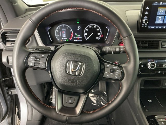 Used 2025 Honda Pilot TrailSport image 16