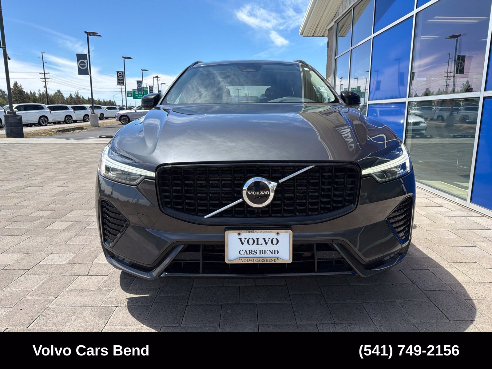 Used 2024 Volvo XC60 B5 Core w/ Protection Package Premier AWD/4WD image 3