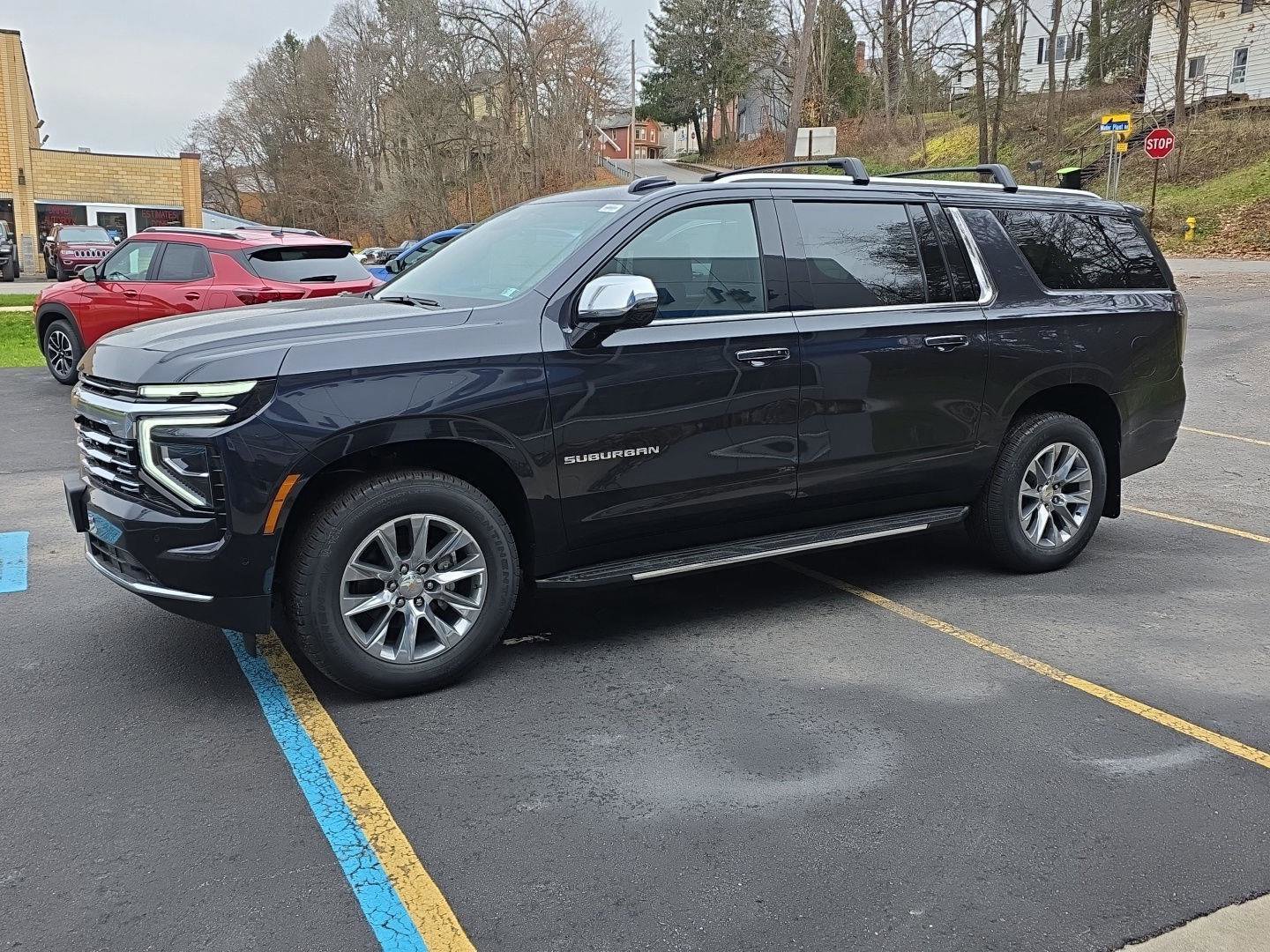 New 2025 Chevrolet Suburban Premier image 6