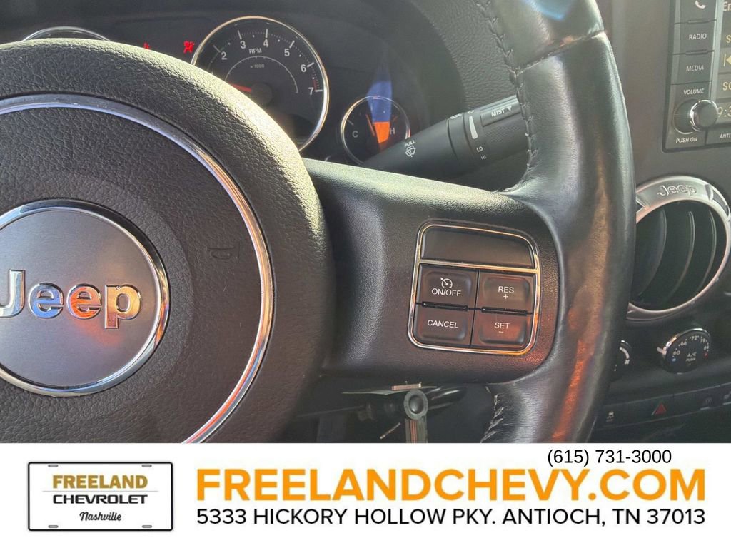 Used 2013 Jeep Wrangler Unlimited Rubicon w/ Connectivity Group image 23