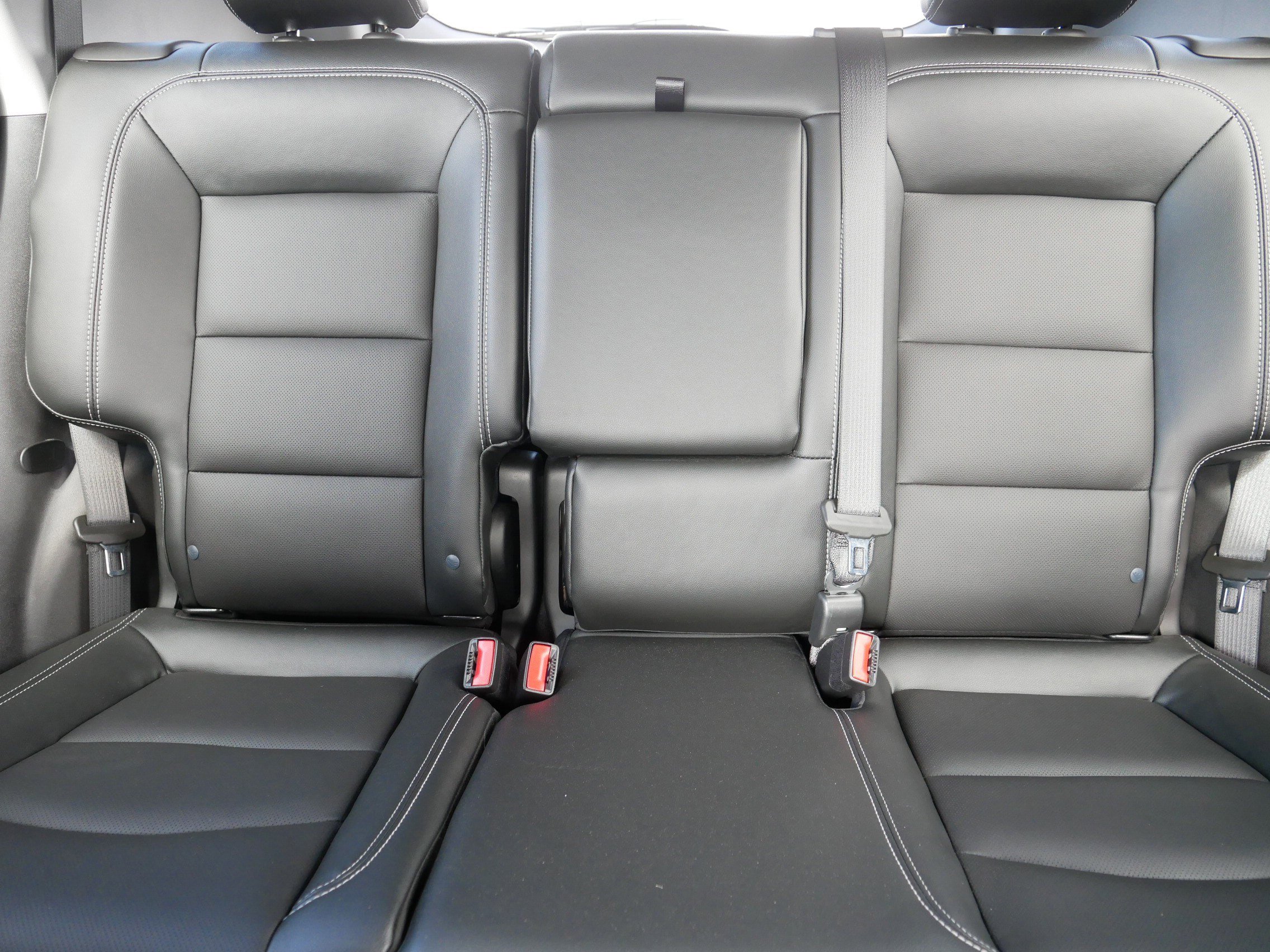 Used 2024 GMC Terrain SLT w/ Infotainment Package II AWD/4WD image 13