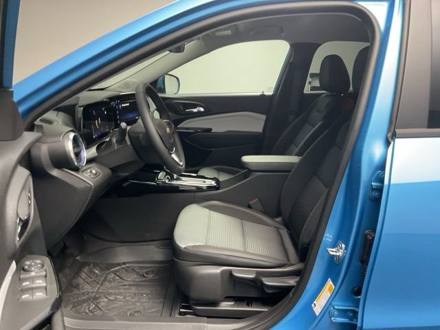 New 2026 Chevrolet Trax LT image 12