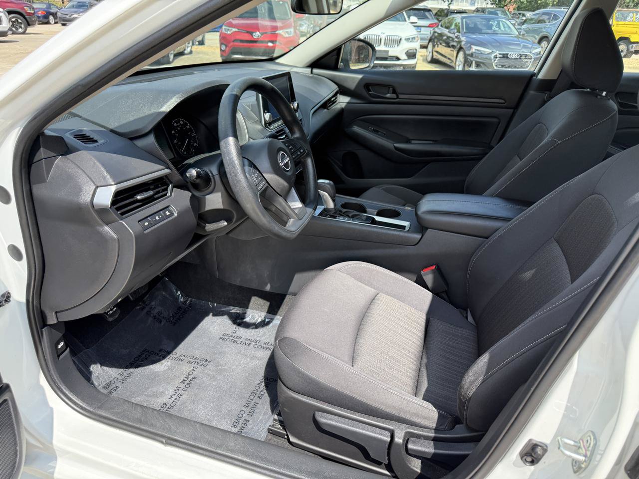 Used 2025 Nissan Altima 2.5 S FWD image 9
