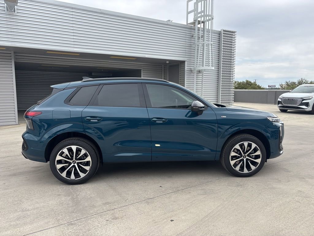 New 2026 Audi Q3 quattro 2.0T AWD/4WD image 4
