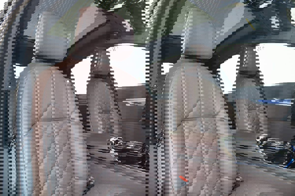 Used 2023 BMW 740i w/ Parking Assistance Package image 14