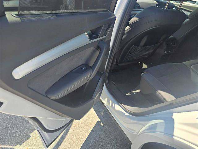 Used 2023 Audi Q5 e Prestige w/ Prestige Package AWD/4WD image 17