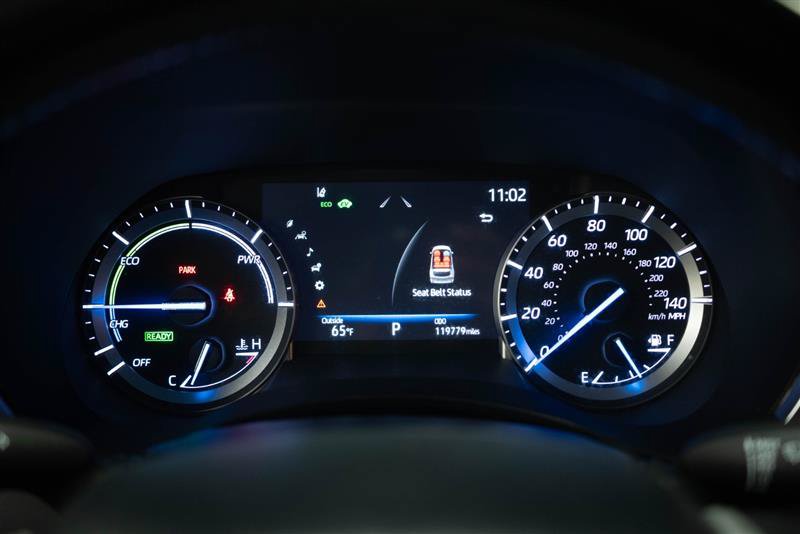 Used 2022 Toyota Highlander XLE FWD image 19