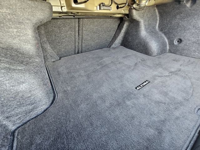 Used 2025 Nissan Altima 2.5 SV FWD image 34