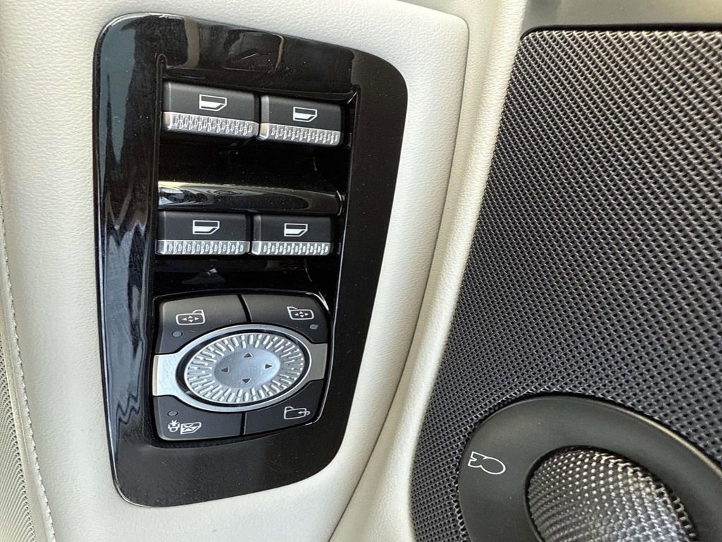 New 2026 Lincoln Nautilus Premier w/ Equipment Group 102A image 18