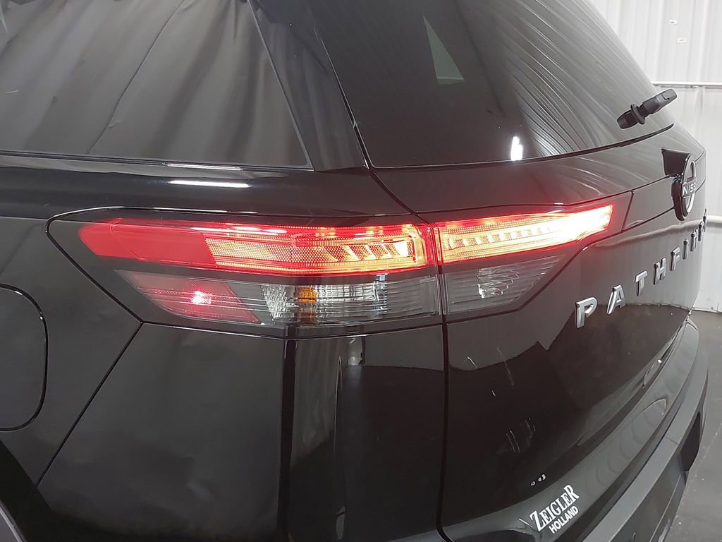 Used 2024 Nissan Pathfinder SV w/ Cargo Package image 35