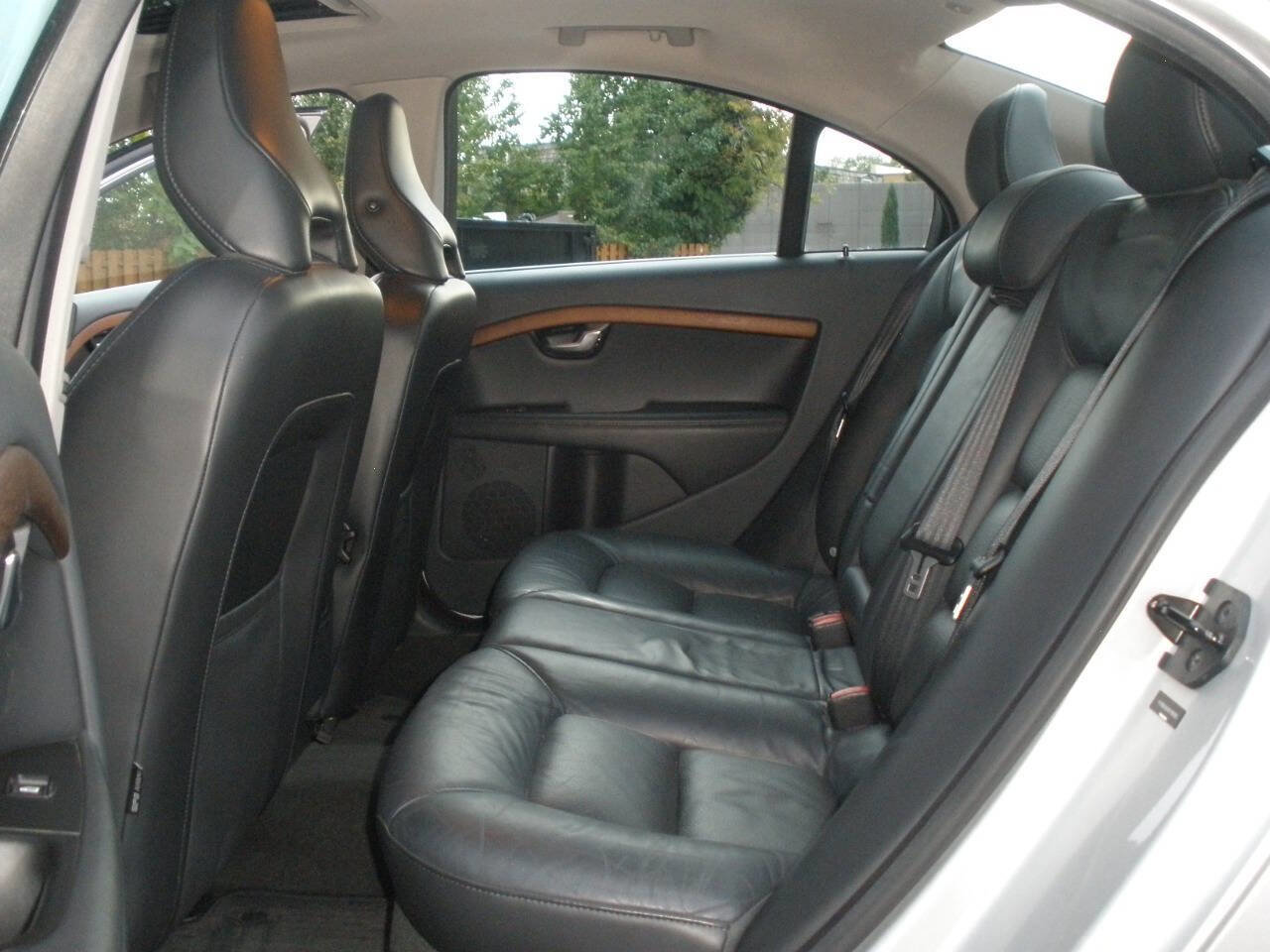 Used 2010 Volvo S80 3.2 image 24