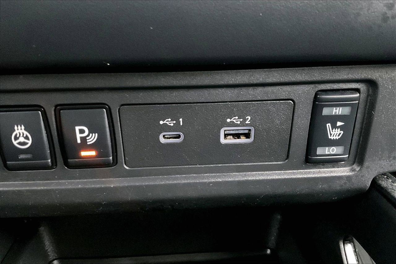 Used 2022 Nissan Frontier PRO-4X w/ Pro-4X Premium Package image 18