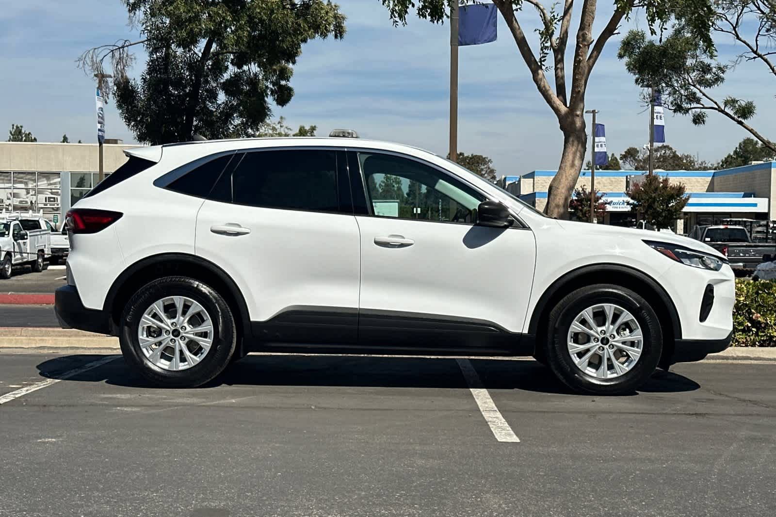 Used 2024 Ford Escape Active AWD/4WD image 9