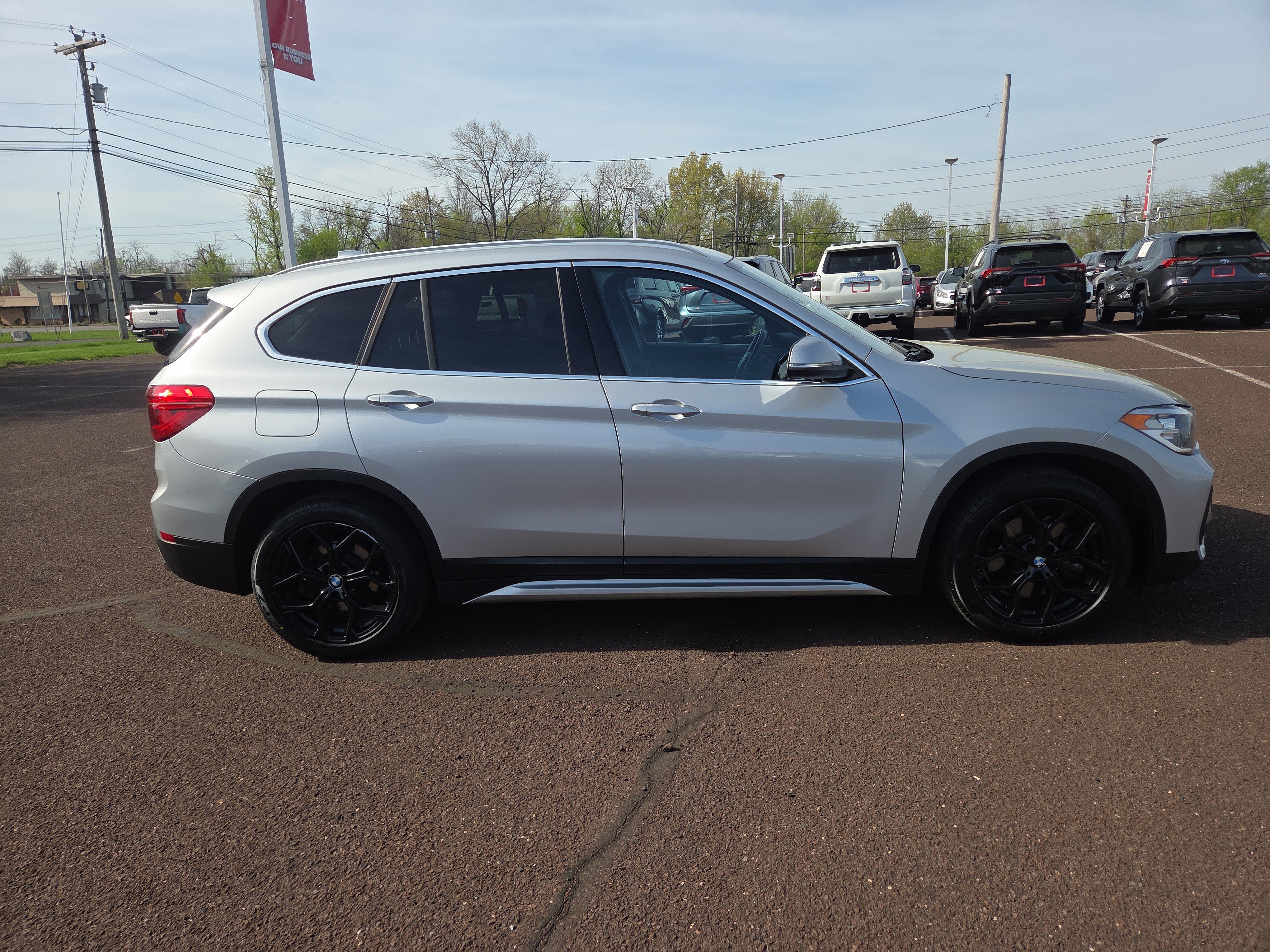 Used 2021 BMW X1 xDrive28i w/ Convenience Package image 2
